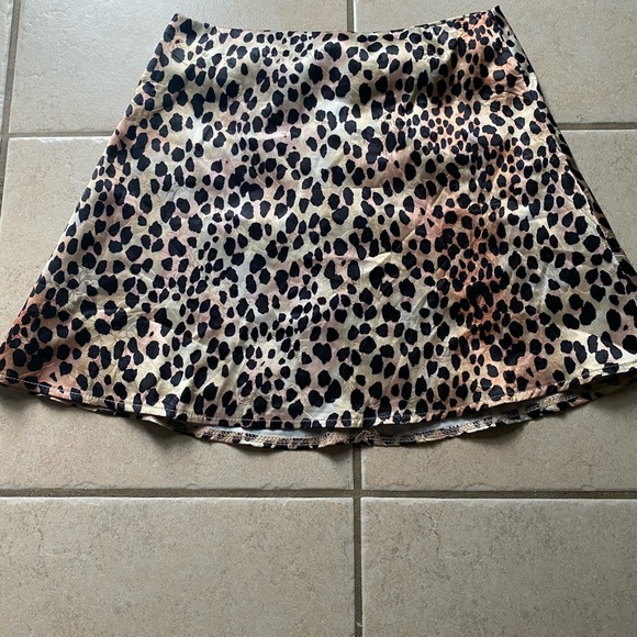 Princess Polly Dresses & Skirts - Cheetah print Princess Polly skirt